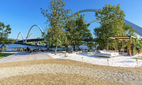 The Cove: Waterfront Beach Lounge on the Anacostia River thumbnail