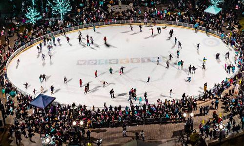 Ice Skating on the Oval thumbnail