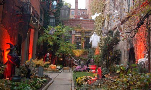 46 Halloween Experiences for Grown-Ups in Boston thumbnail