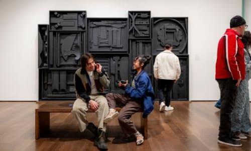 Harvard Art Museums at Night thumbnail