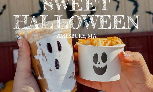 Sweet Halloween at Cider Hill Farm thumbnail